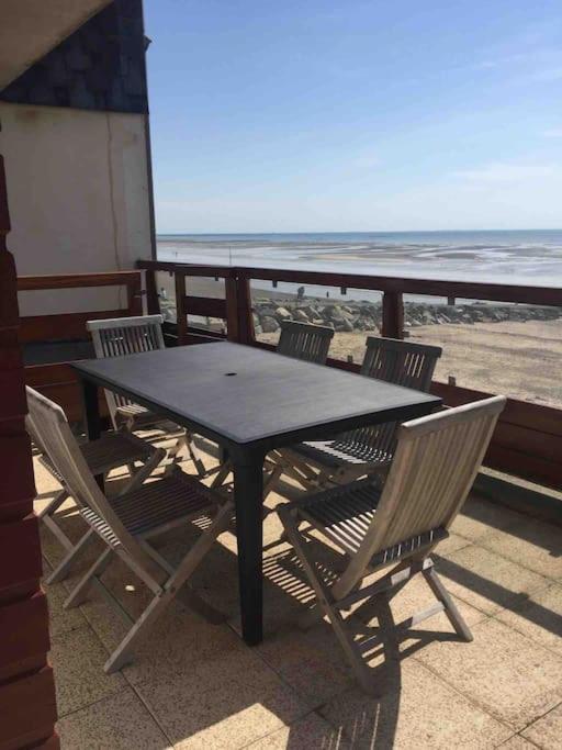 Les Iles Vue Sur Mer Agon-Coutainville Exterior foto