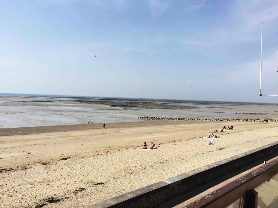 Les Iles Vue Sur Mer Agon-Coutainville Exterior foto